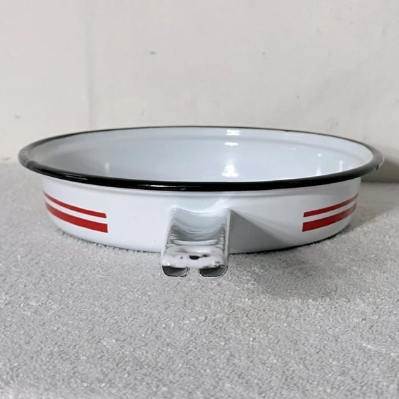 Vintage Chefmate Enamelware White  Red Skillet Frying Pan - Picture 2 of 14